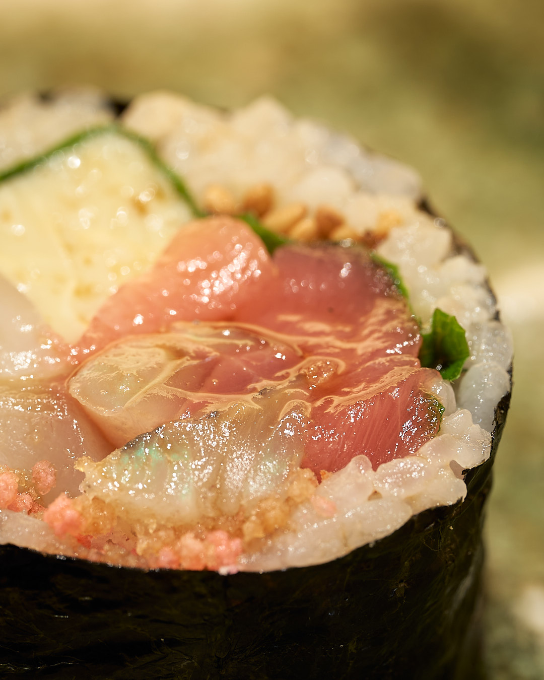 中巻 ちゅうまき|鮪、鰤、鯵、烏賊、出汁巻玉子、海老、おぼろ
鮨なか尾「5周年記念コース」
料理二品・握り十五貫・汁椀・サービスドリンク付き
5周年限定特別価格:20,000円(税込)
※その日の最良の食材を使用するため、内容が一部変更となる場合がございます。
▼ご予約・詳細はこちら
公式WEBサイト:
https://www.sushinakao.com/
ご予約ページ:
https://www.tablecheck.com/ja/sushinakao/reserve/message